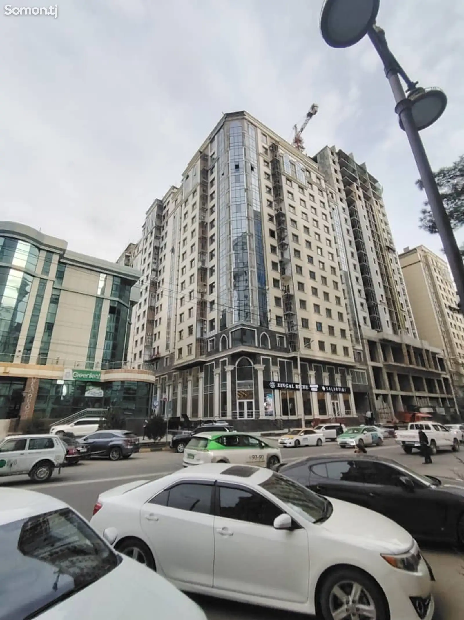 3-комн. квартира, 9 этаж, 117 м², Славянский университет-1