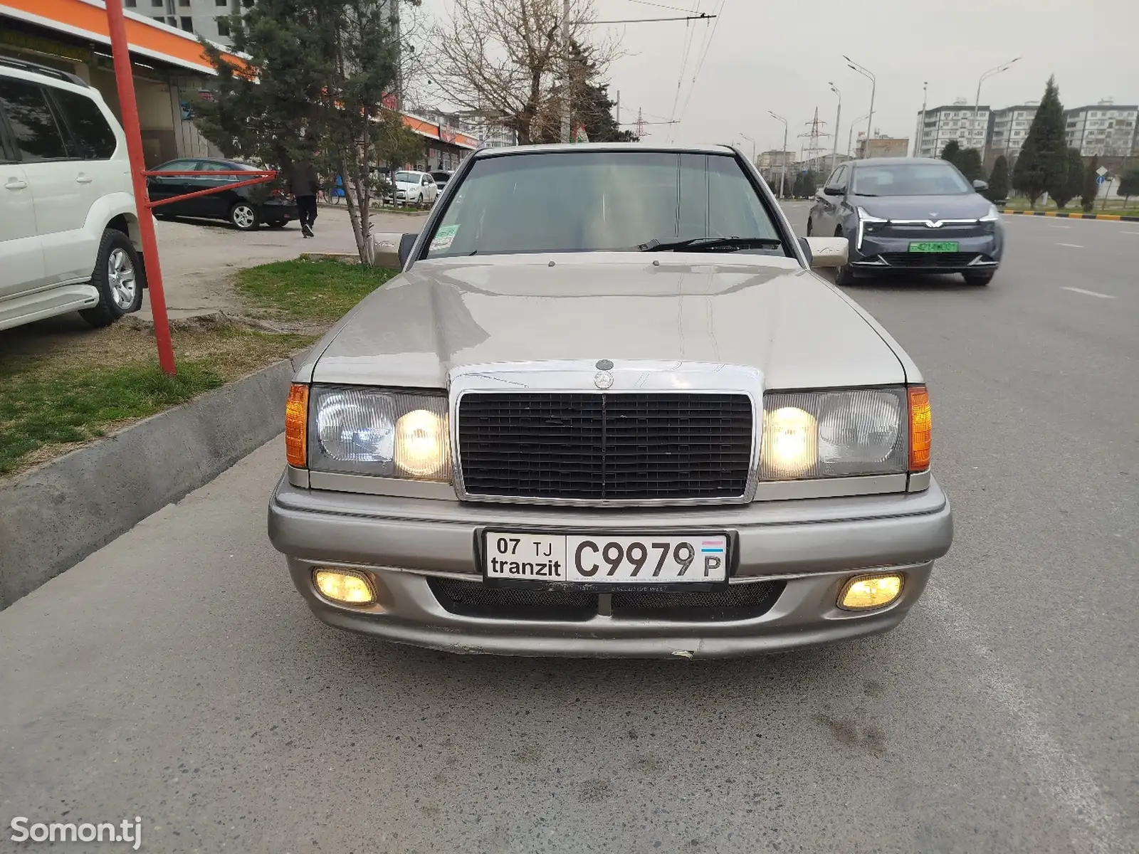 Mercedes-Benz W124, 1985-1