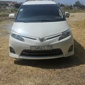 Toyota Estima, 2011