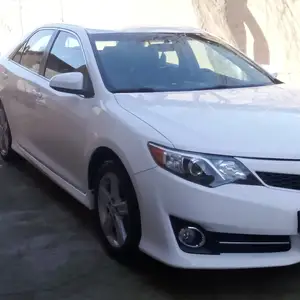 Toyota Camry, 2012