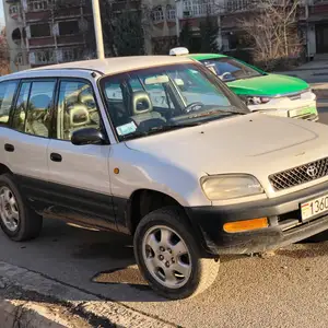 Toyota RAV 4, 1999