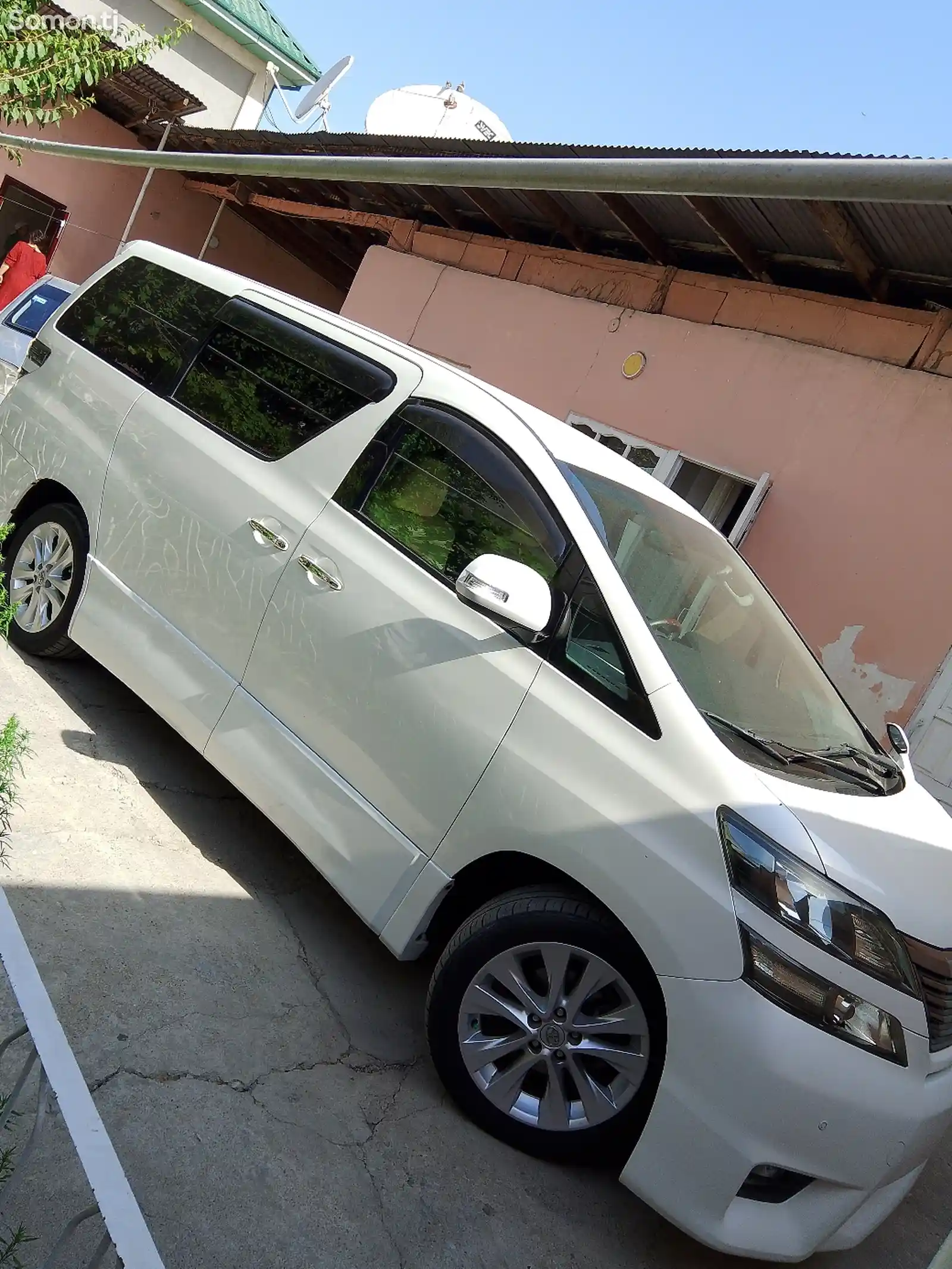 Toyota Vellfire, 2014-3