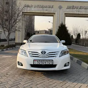 Toyota Camry, 2011