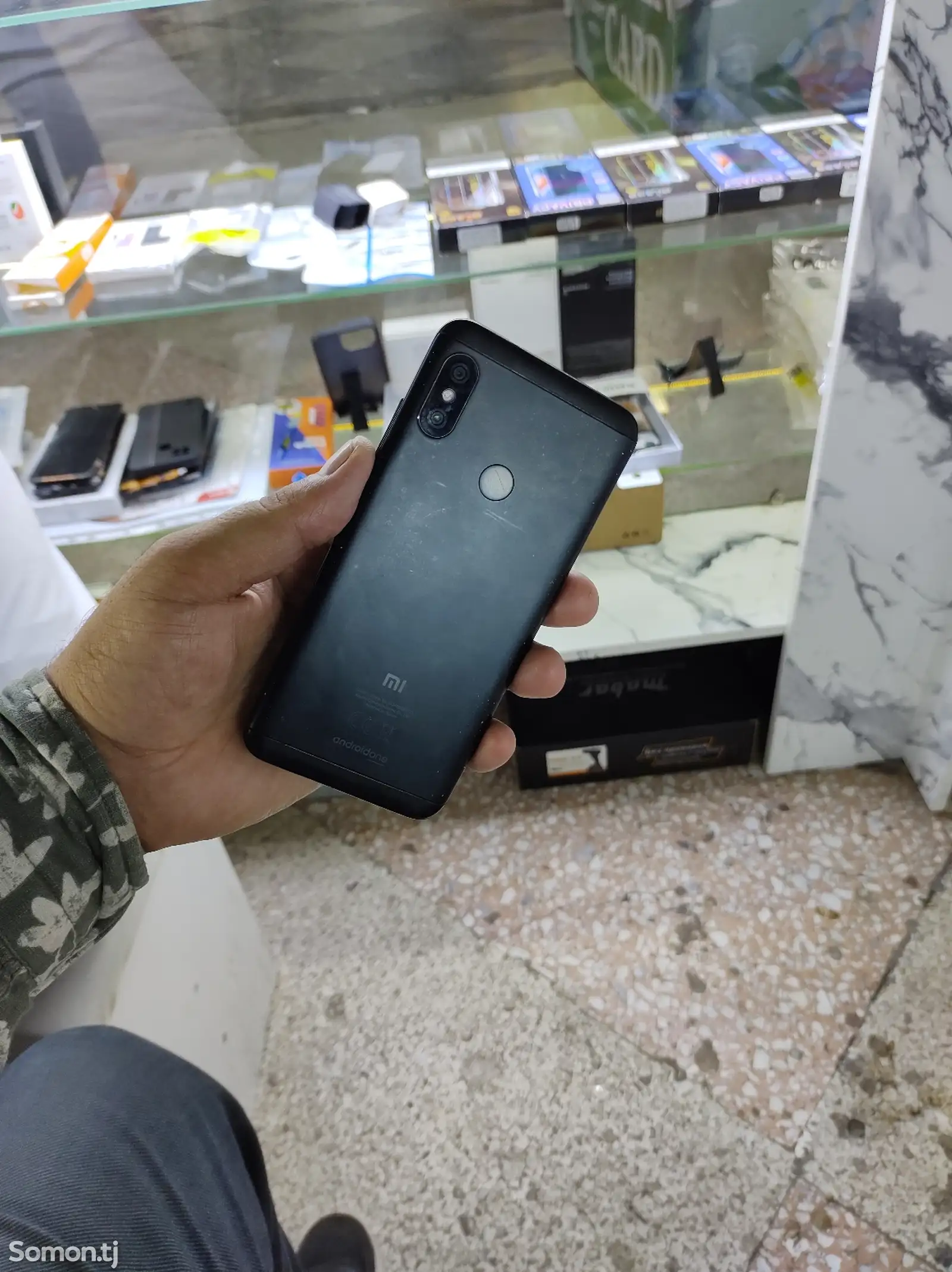 Xiaomi Mi A2 Lite-2