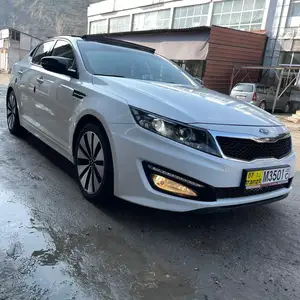 Kia K5, 2011