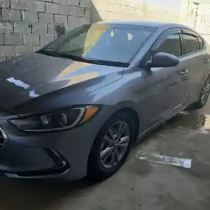 Hyundai Elantra, 2017