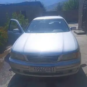 Nissan Maxima, 1999