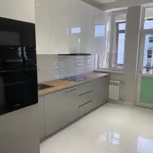 3-комн. квартира, 13 этаж, 130 м², Исмоили Сомони, парк Алишера Навои, Овир