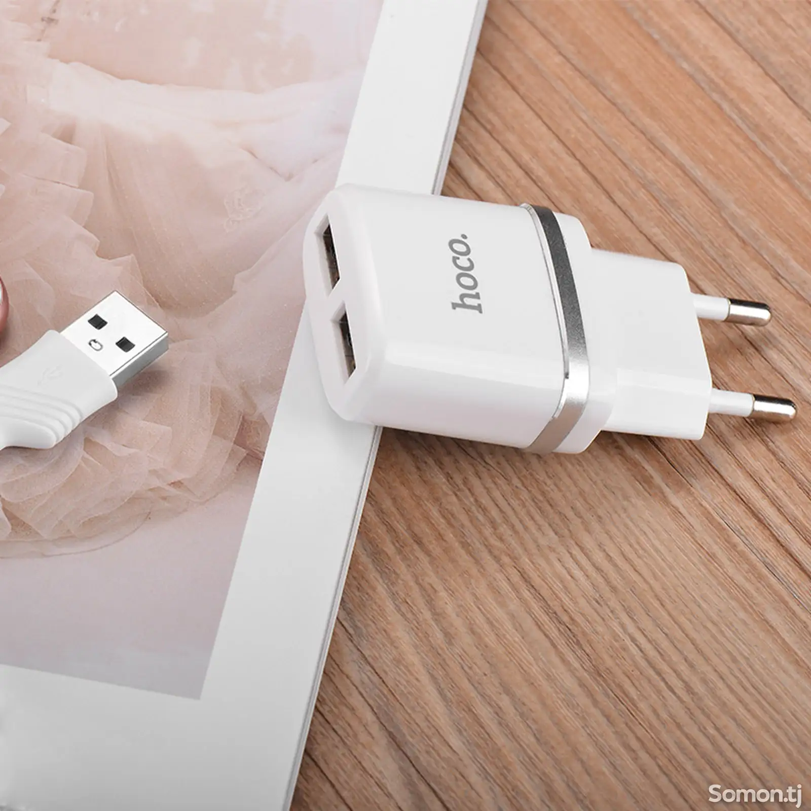 Адаптер зарядного устройство C12 Smart EU plug с двойным USB-1