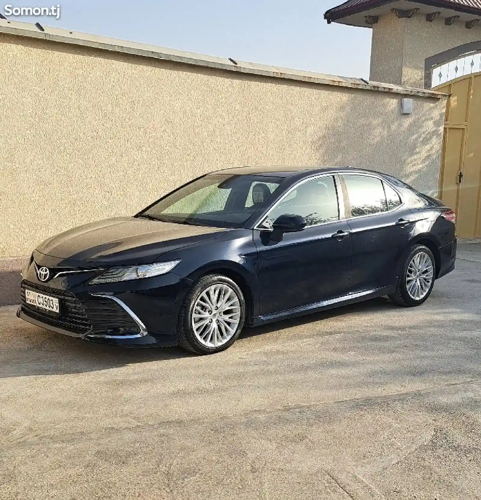 Toyota Camry, 2019-1