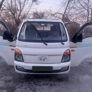 Бортовой автомобиль Hyundai Porter, 2011