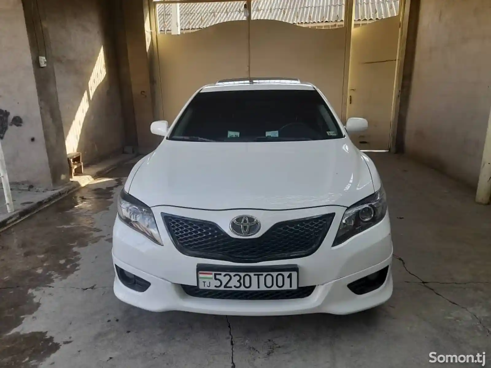 Toyota Camry, 2010-1