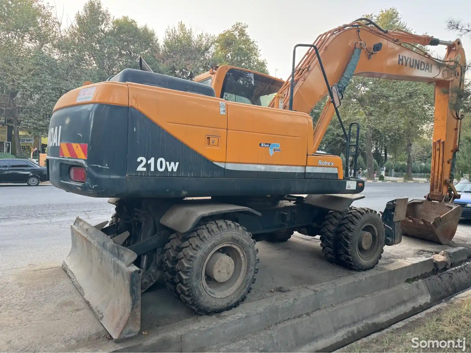 Экскаватор Hyundai R210W-2