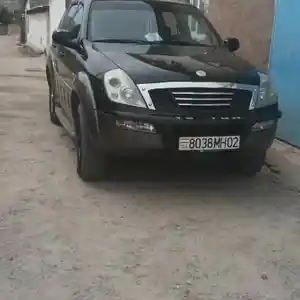 Ssang Yong Rexton, 2004