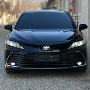 Toyota Camry, 2019