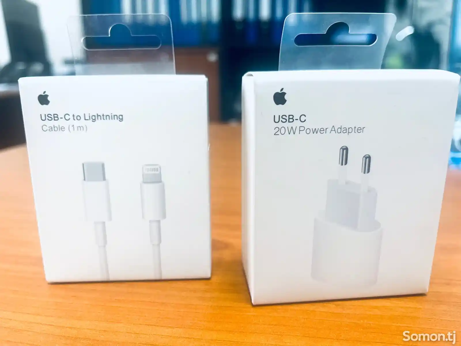 Зарядное устройство Apple Lightning-1