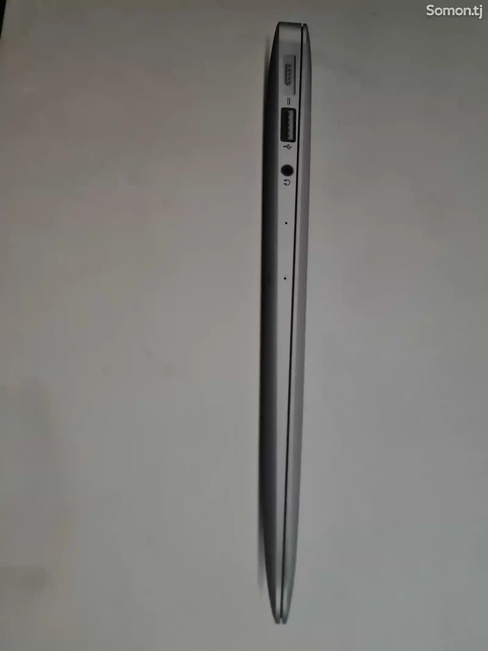 Ноутбук MacBook Air-3