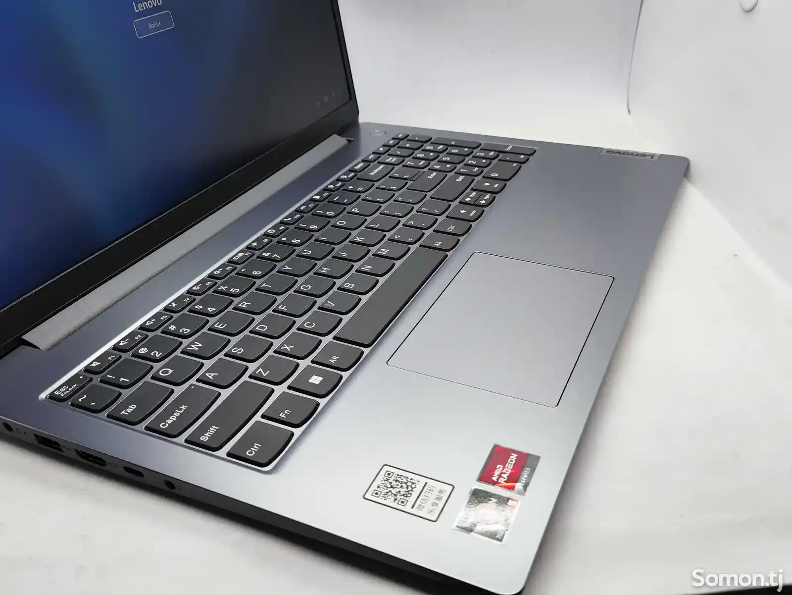 Ноутбук Lenovo Ryzen 5 7520/8Gb Ddr4/512GB SSD-4
