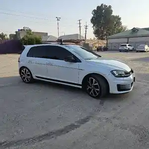 Volkswagen Golf, 2015