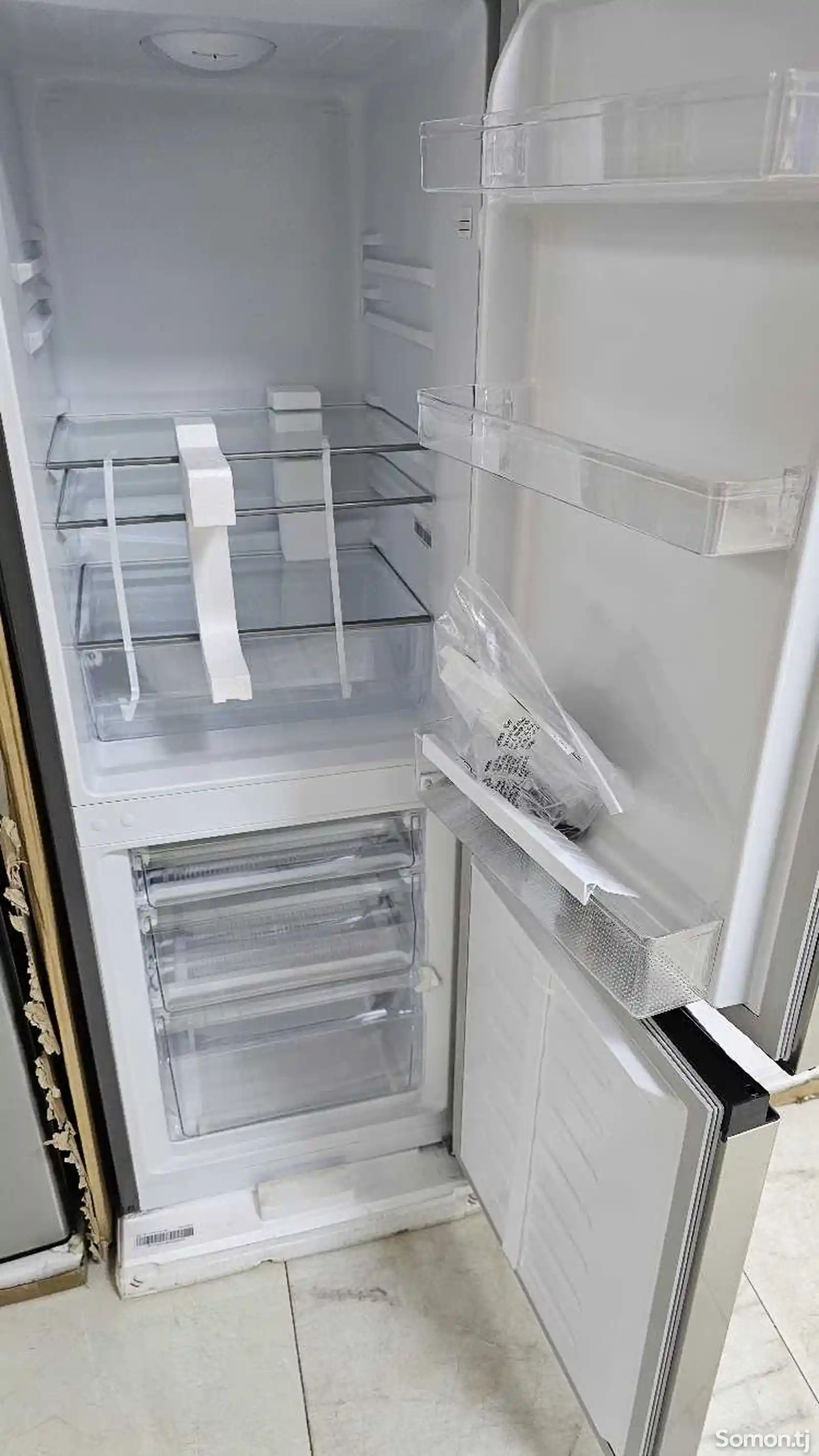 Холодильник Hisense с кулером-2