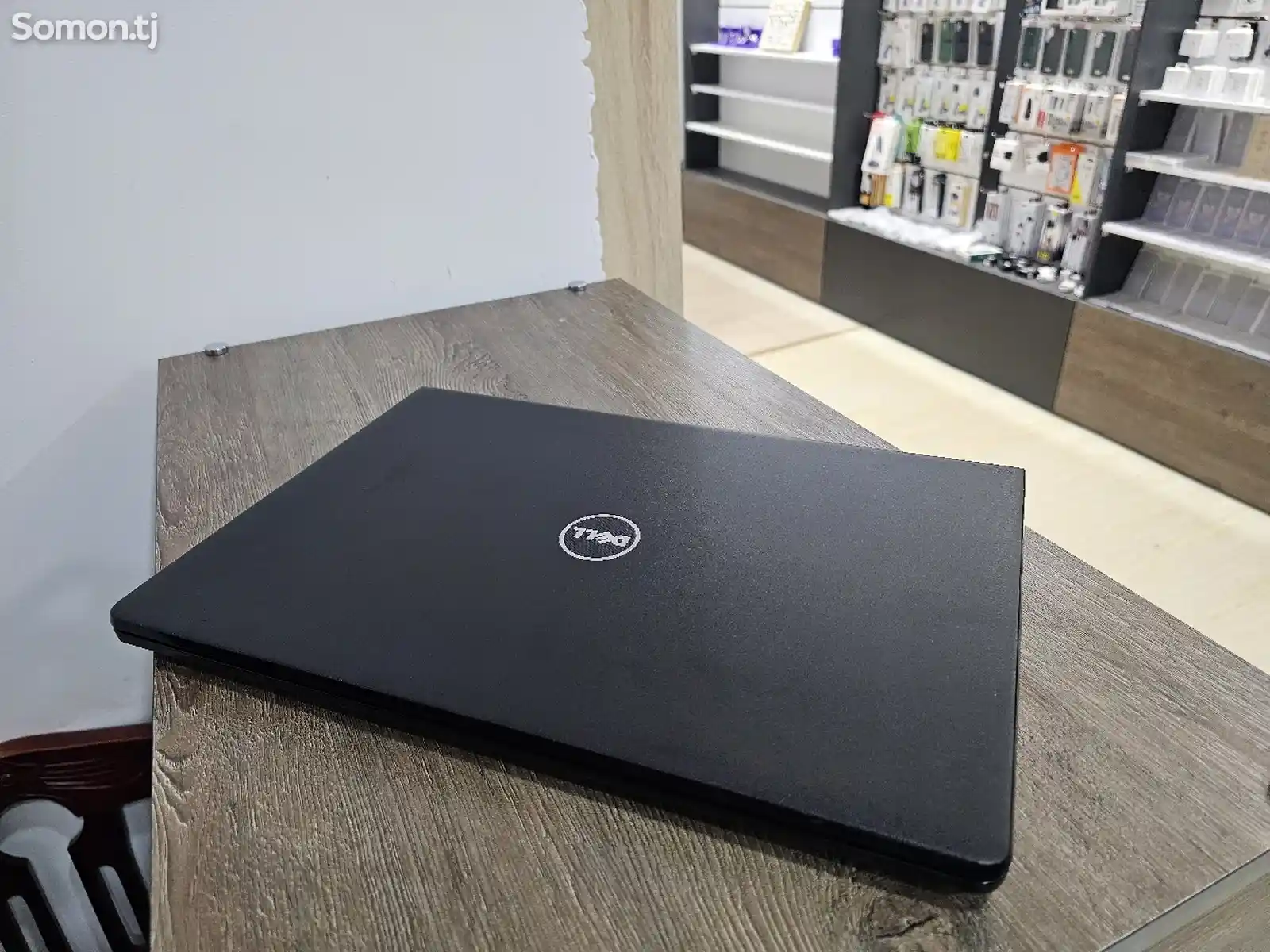 Ноутбук Dell 15.6 Core i5-7200U / 8GB / SSD 240GB-8