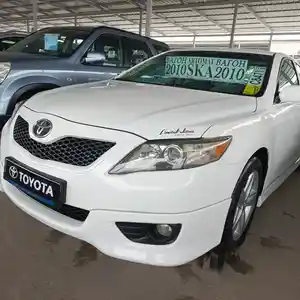 Toyota Camry, 2010