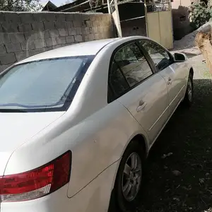 Hyundai Sonata, 2005