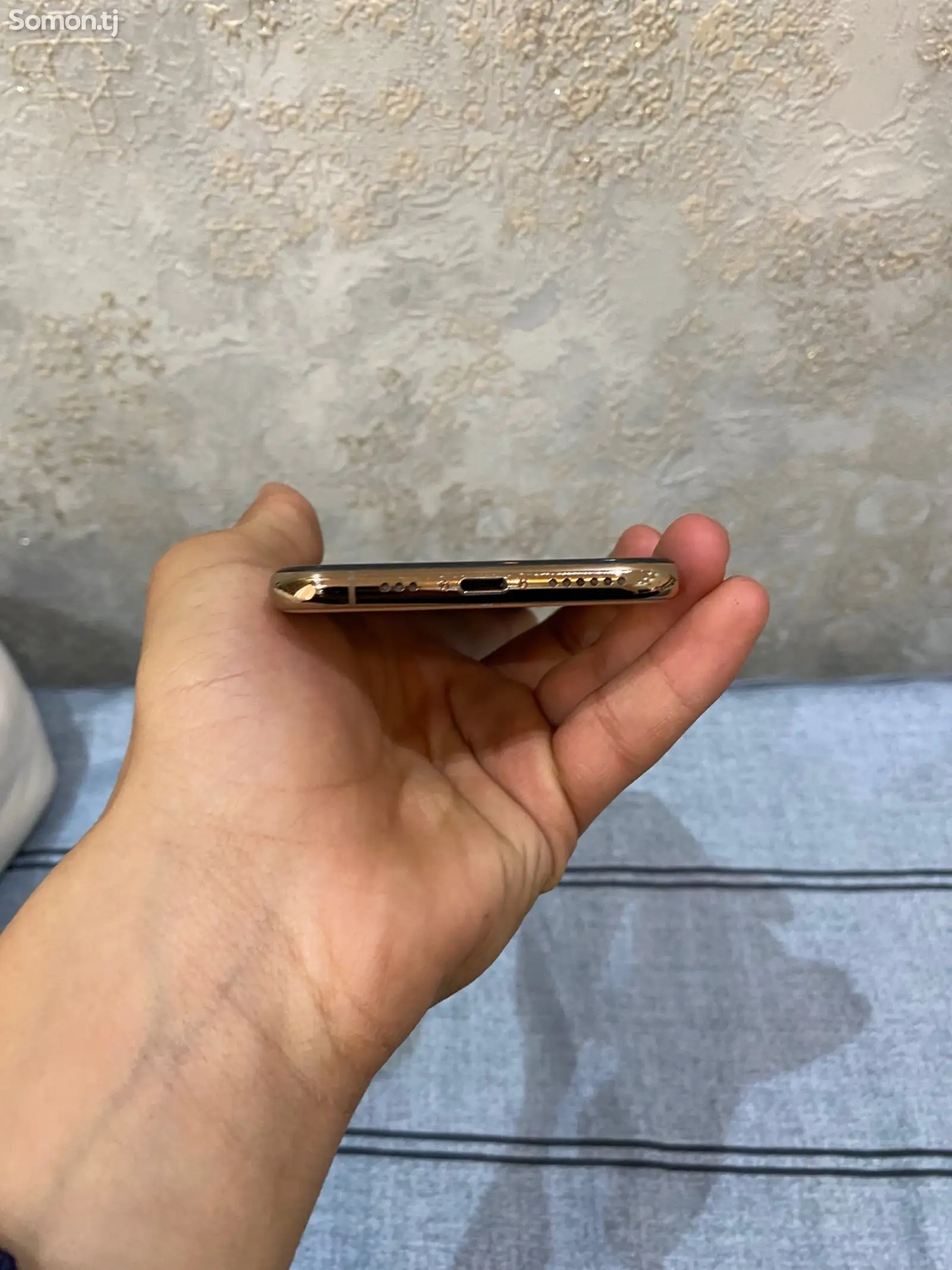 Apple iPhone Xs, 64 gb, Gold-3