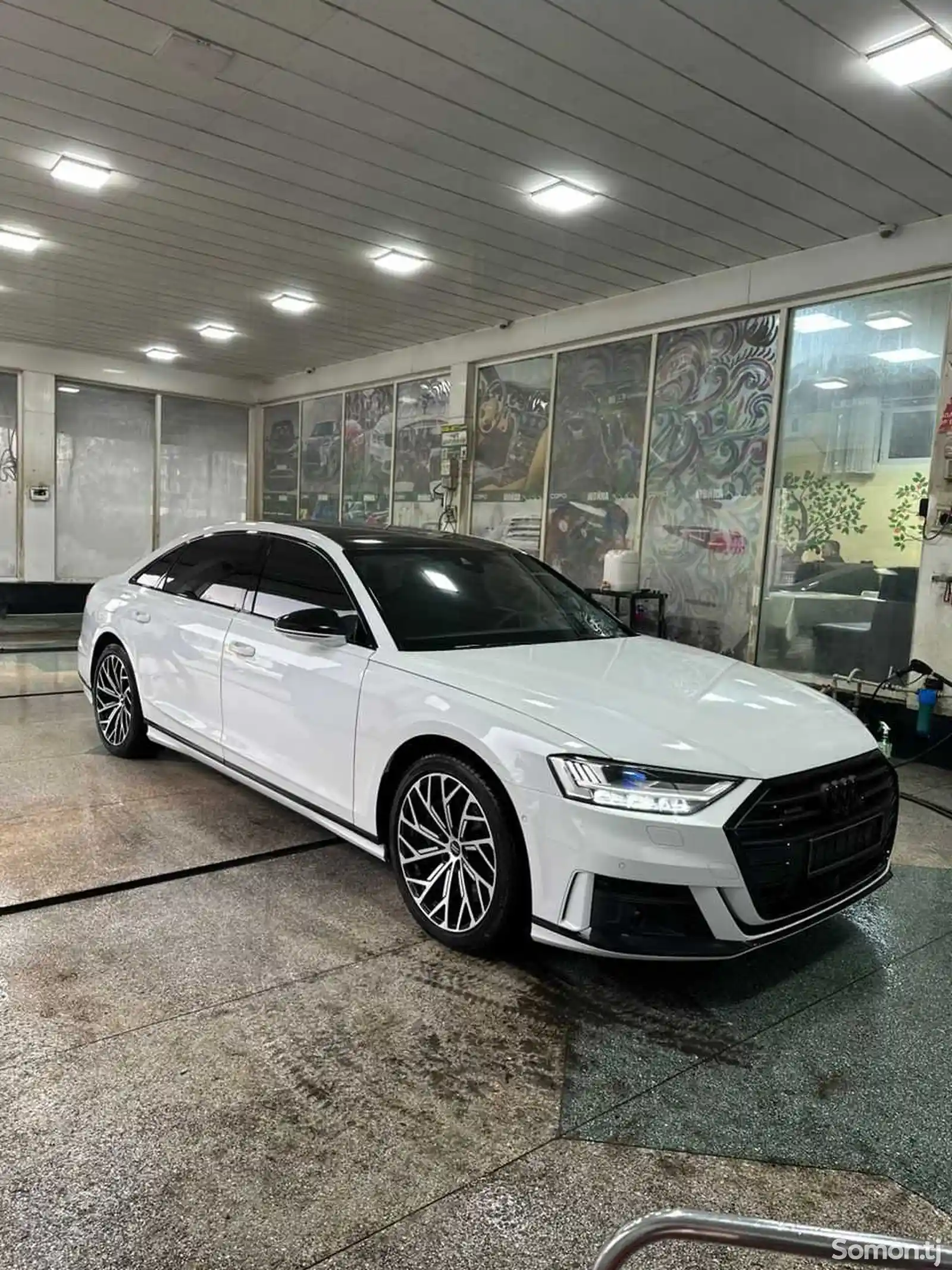 Audi A8, 2020-1