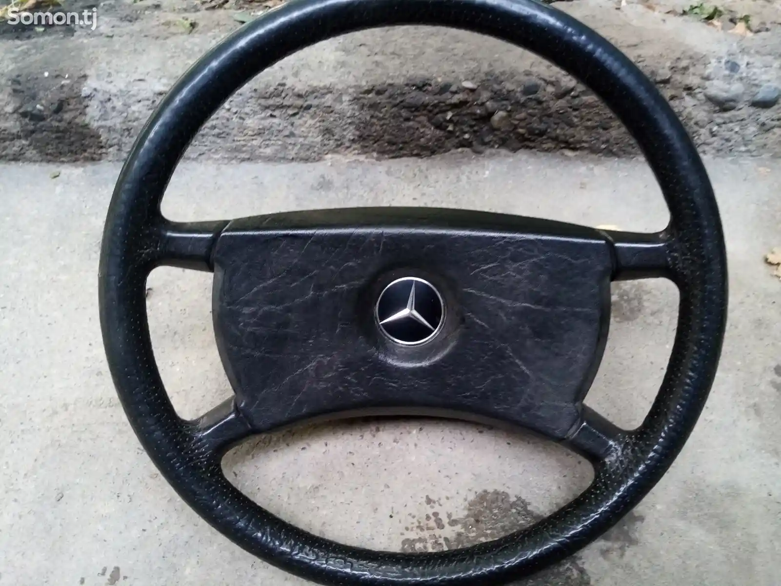 Руль от Mercedes-Benz-1