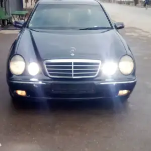 Mercedes-Benz E class, 2000