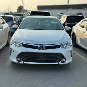 Toyota Camry, 2015