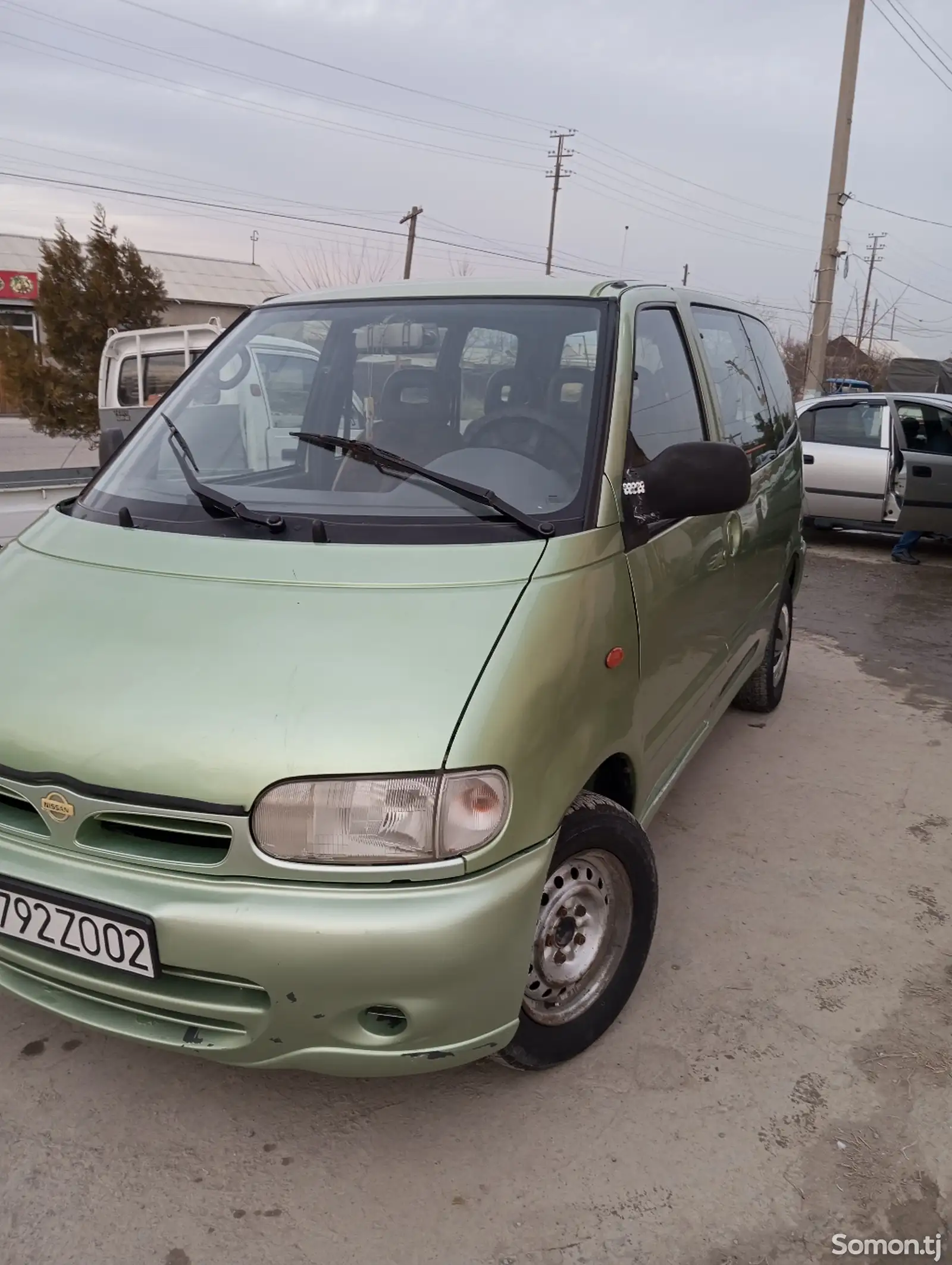 Nissan Serena, 1997-1