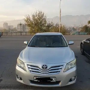 Toyota Camry, 2011