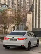 Toyota Camry, 2019-7