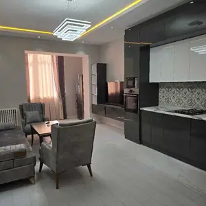 2-комн. квартира, 9 этаж, 80м², Шохмансур