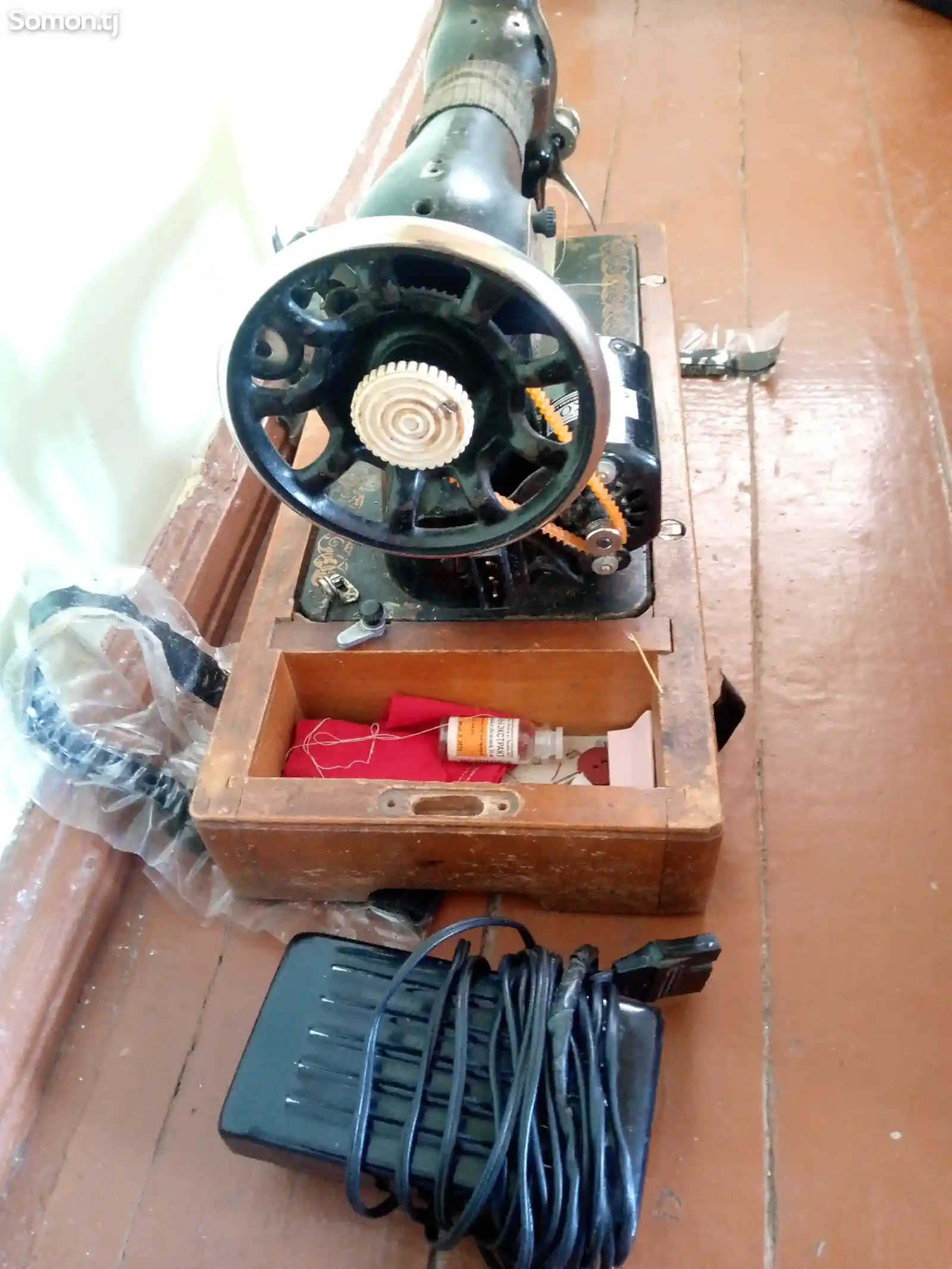 Швейная машина электронная с ящиком-2