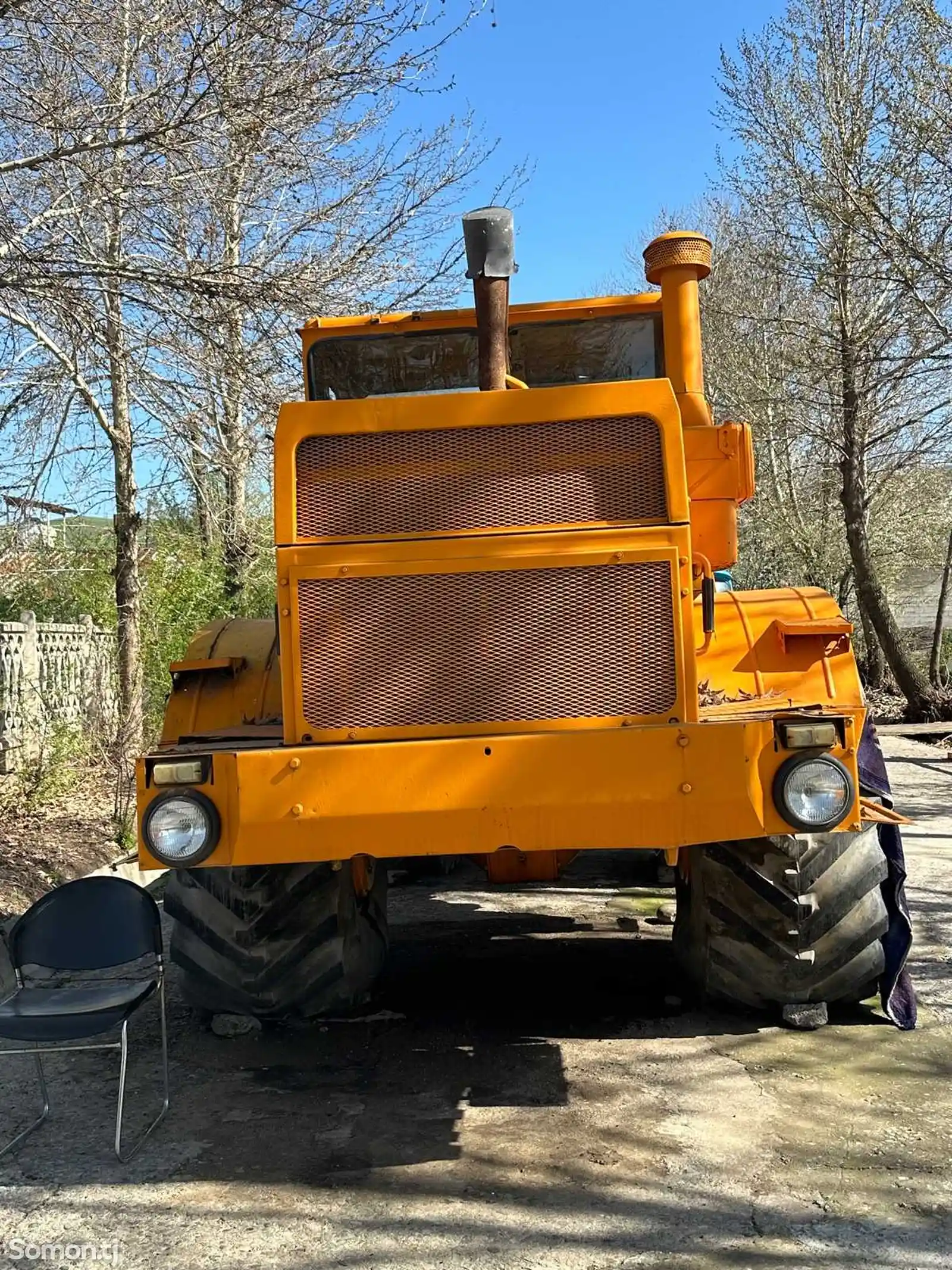 Трактор K-701-1