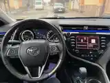 Toyota Camry, 2018-13