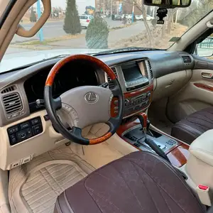 Lexus LX series, 2007