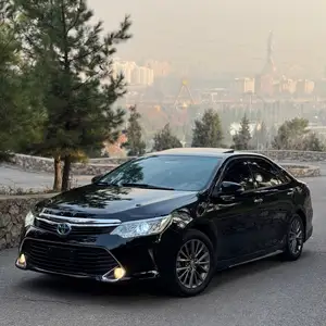 Toyota Camry, 2016