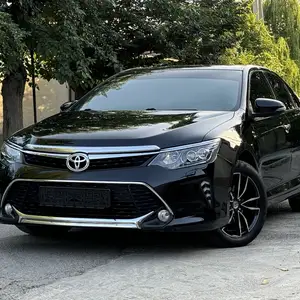 Toyota Camry, 2016