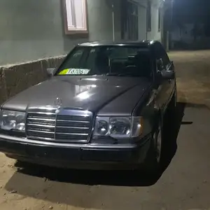 Mercedes-Benz W124, 1992