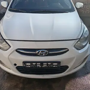 Hyundai Accent, 2015