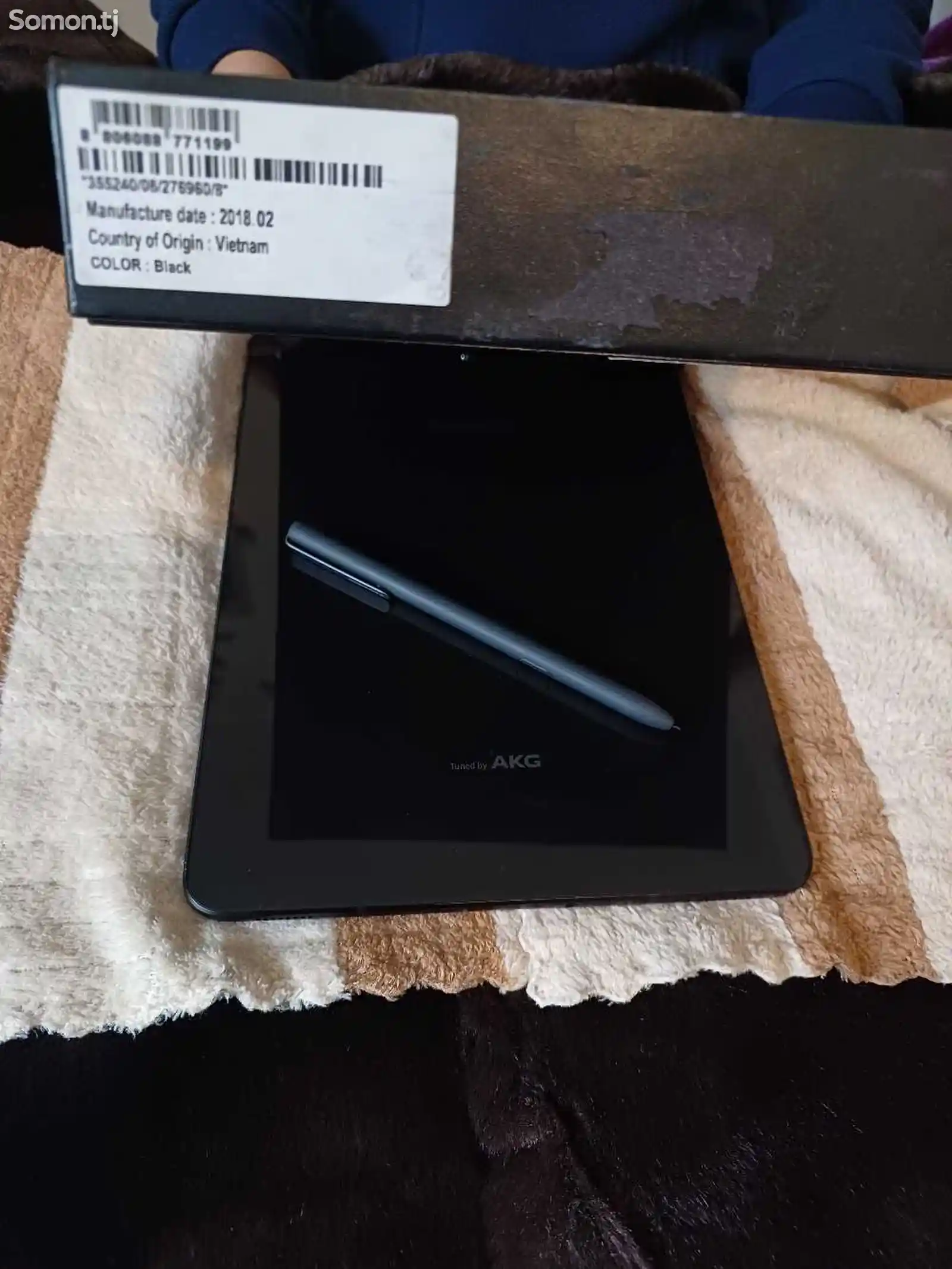 Планшет Samsung Galaxy Tab S3-2