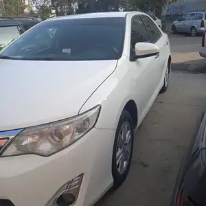 Toyota Camry, 2012