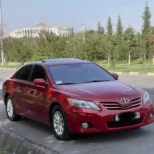 Toyota Camry, 2010