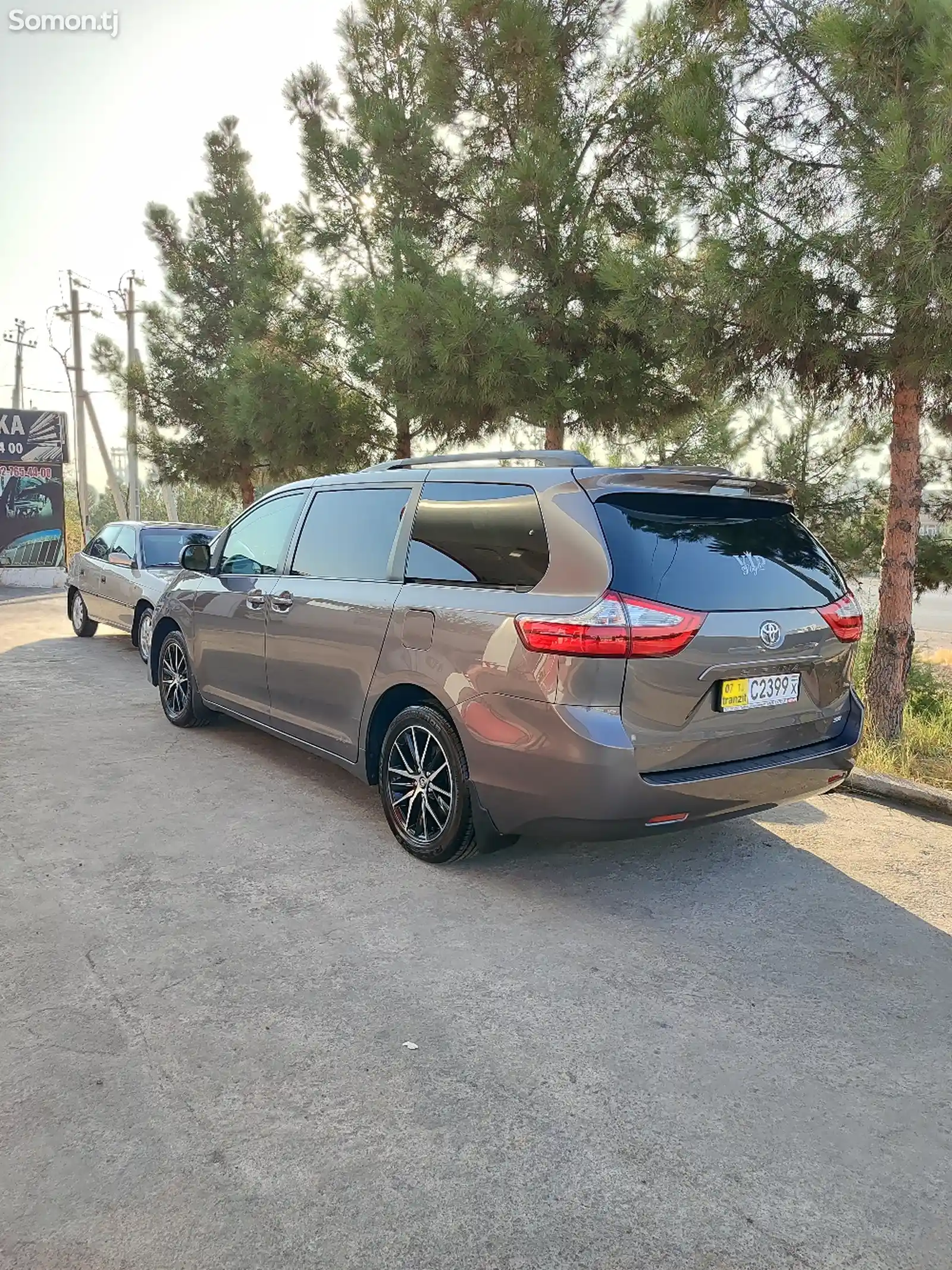 Toyota Sienna, 2015-1