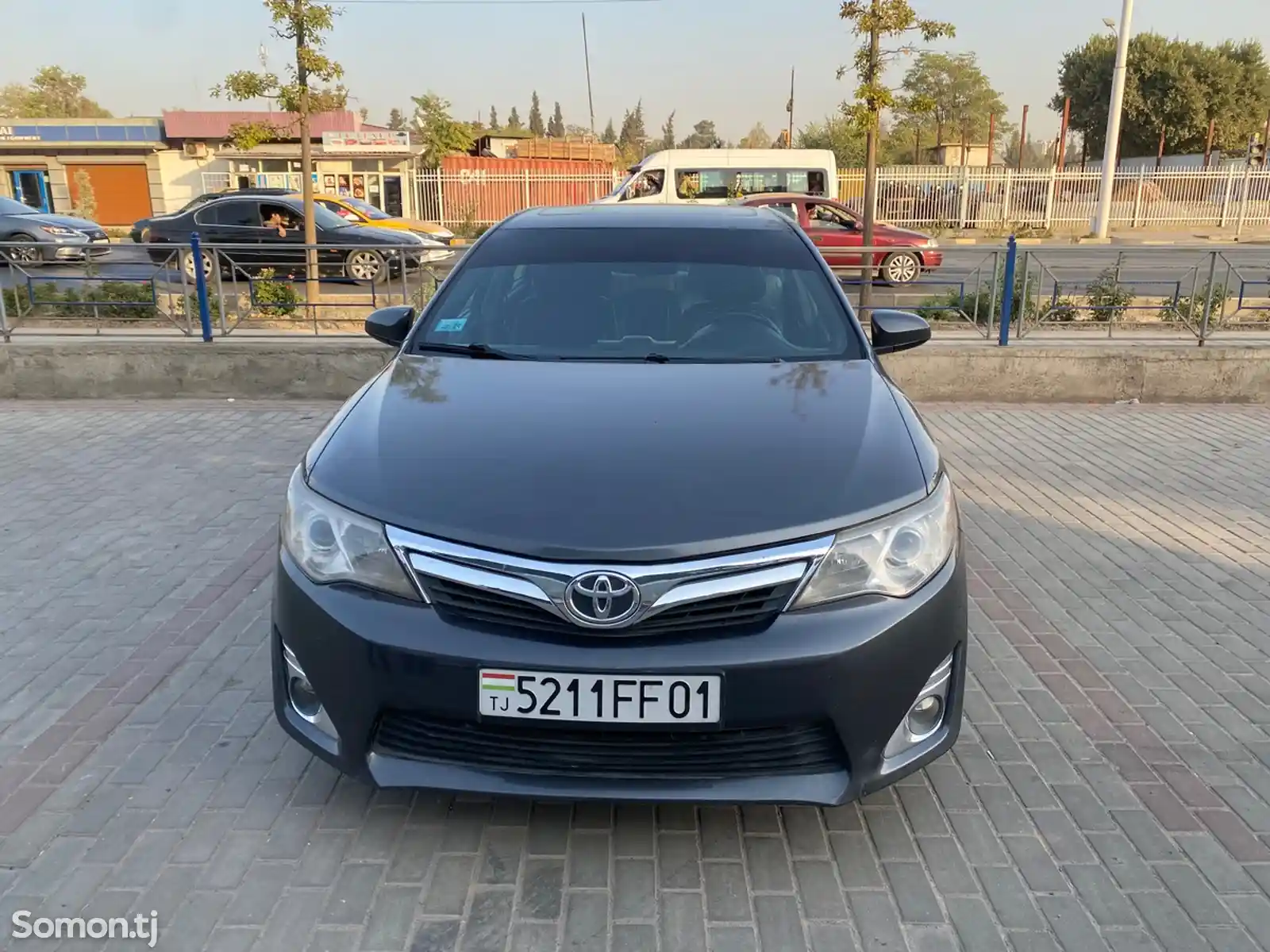 Toyota Camry, 2013-1