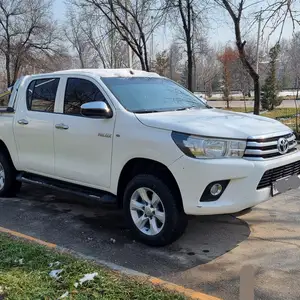 Toyota Hilux, 2016